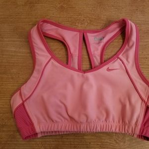 Nike athletic sports bra